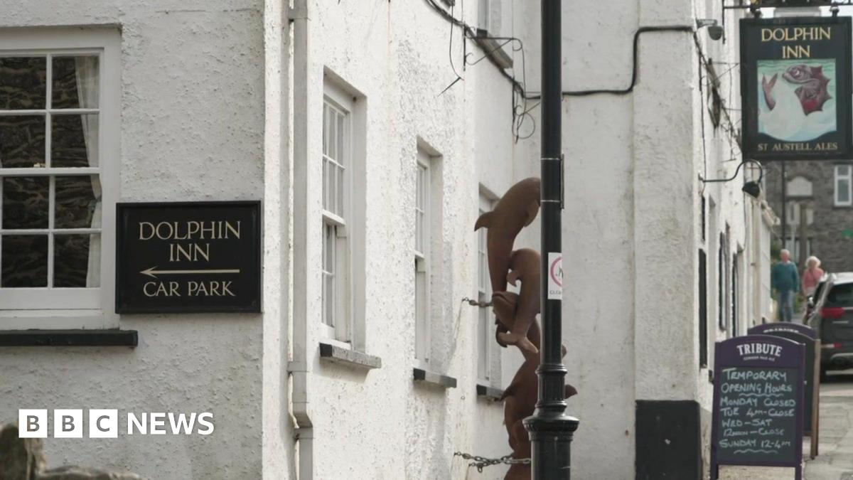 screenshot of BBC news showing a photo of the Dolphin Inn